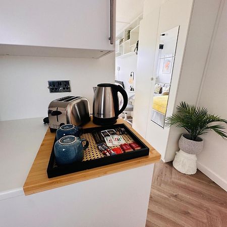 R1 - Private Room In Modern Shared Apartment, Each With Kitchenette, Central Birmingham Exterior photo
